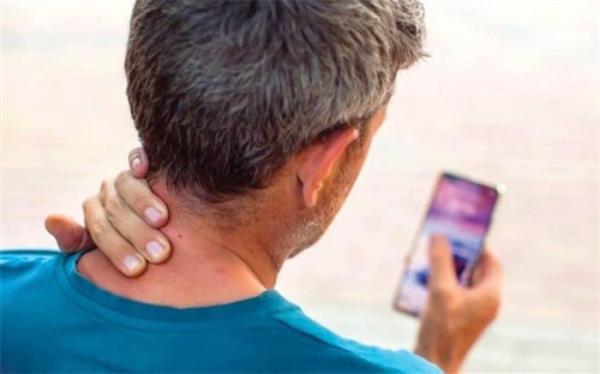 درباره سندروم گردن پیامکی چه می دانید